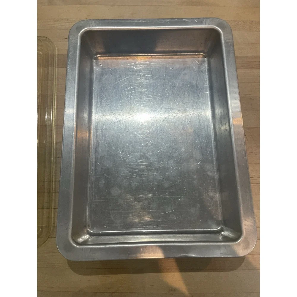 Vintage REMA AirBake Insulated Aluminum 13x9 Cake Pan with Original Clear Lid